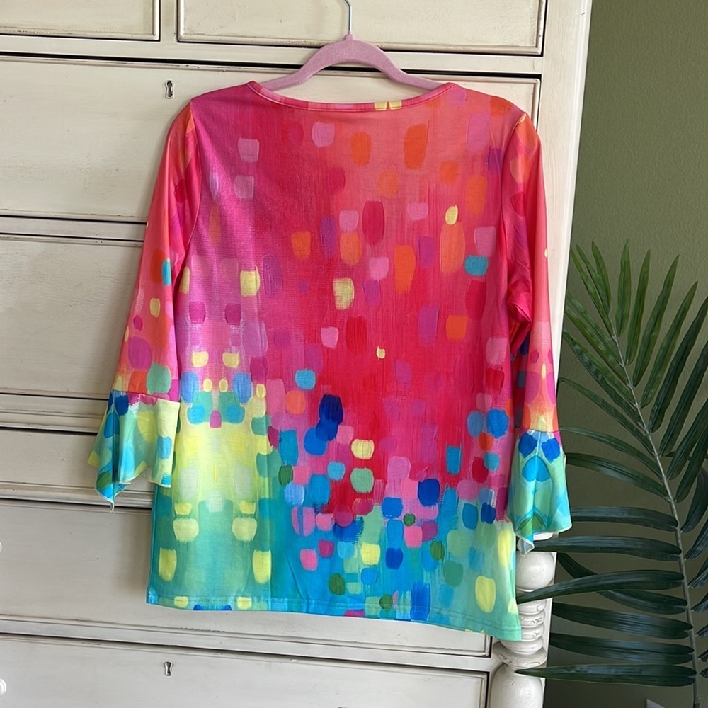 Boutique brand bright split neck top size M - Picture 2 of 6